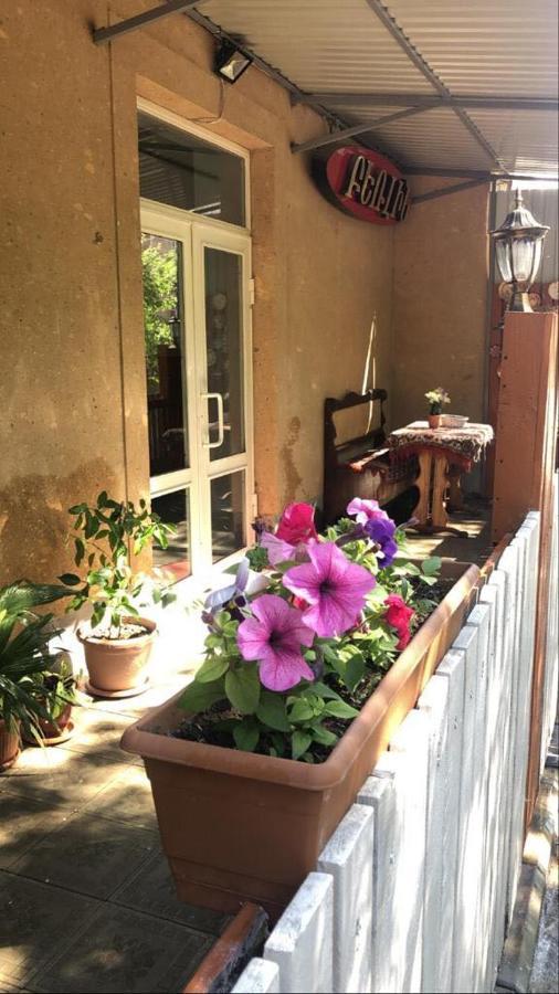 Lind Guest House B&B ギュムリ エクステリア 写真