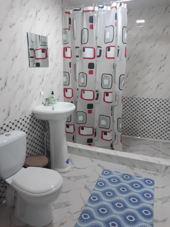 Lind Guest House B&B ギュムリ エクステリア 写真