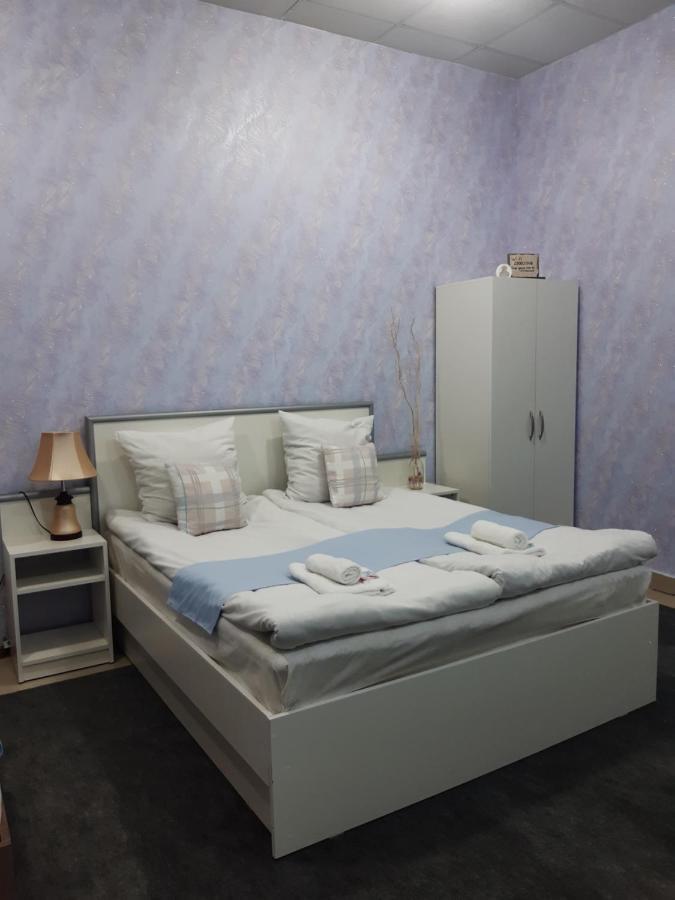 Lind Guest House B&B ギュムリ エクステリア 写真