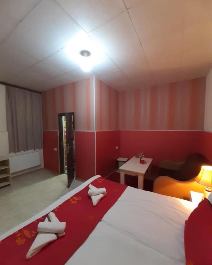 Lind Guest House B&B ギュムリ エクステリア 写真