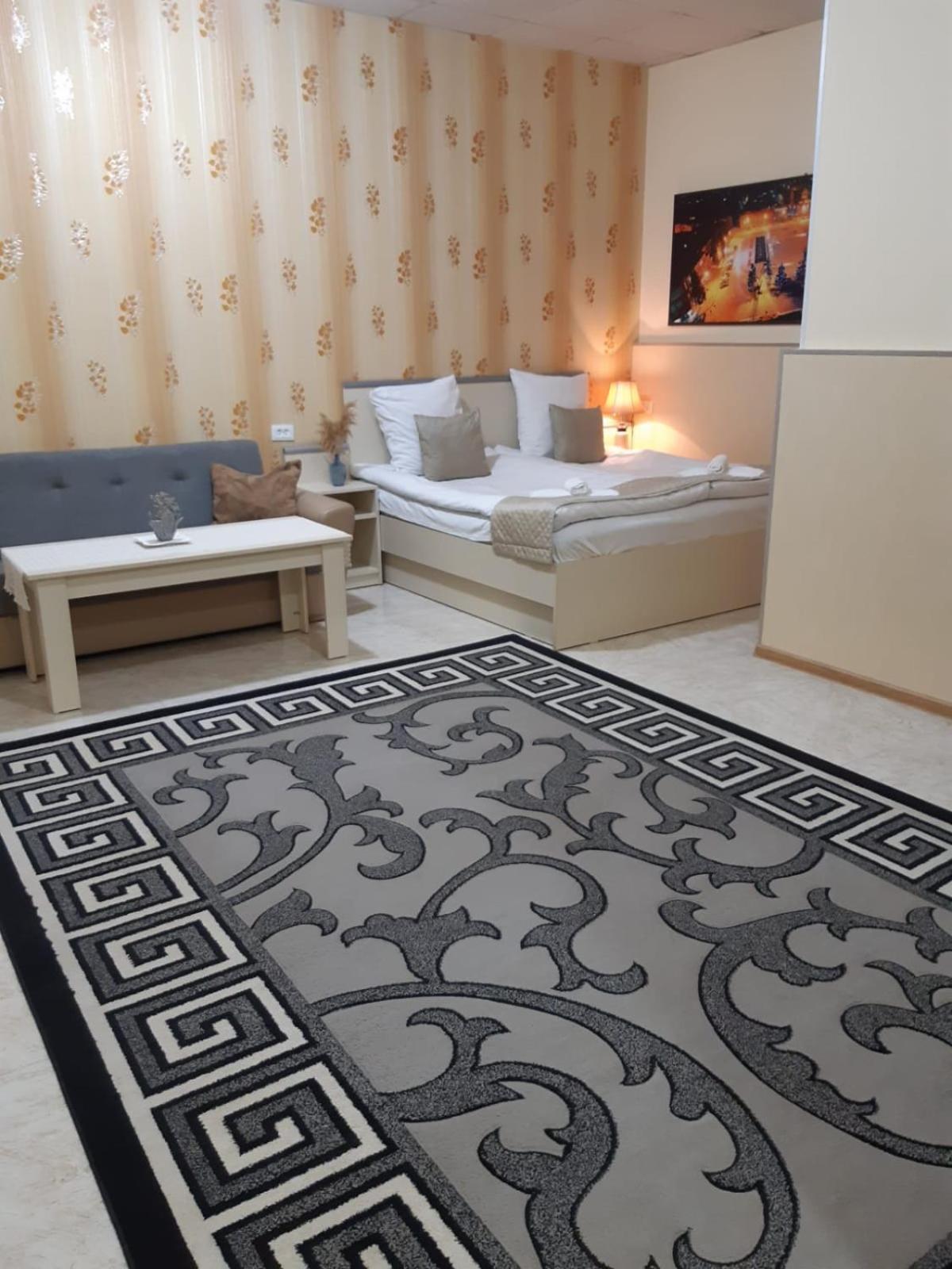 Lind Guest House B&B ギュムリ エクステリア 写真